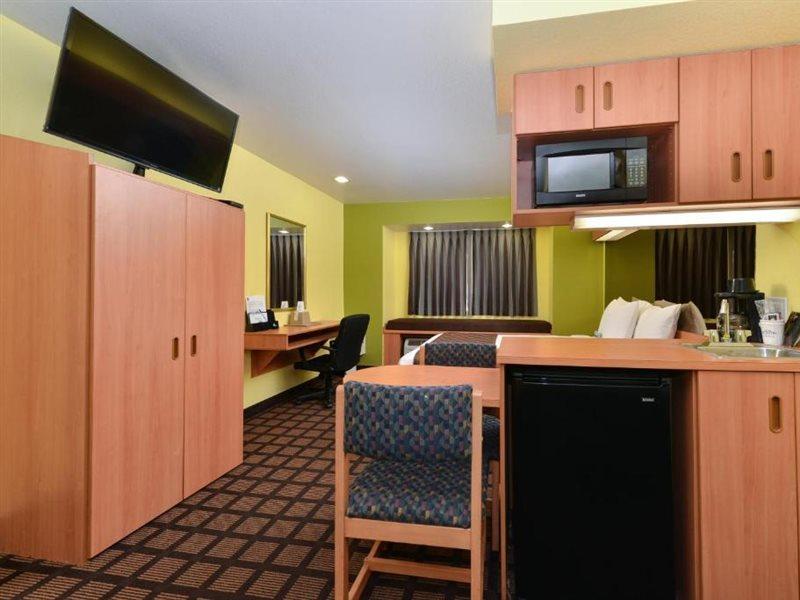 Microtel Inn & Suites By Wyndham Ft. Worth North/At Fossil Fort Worth Eksteriør bilde