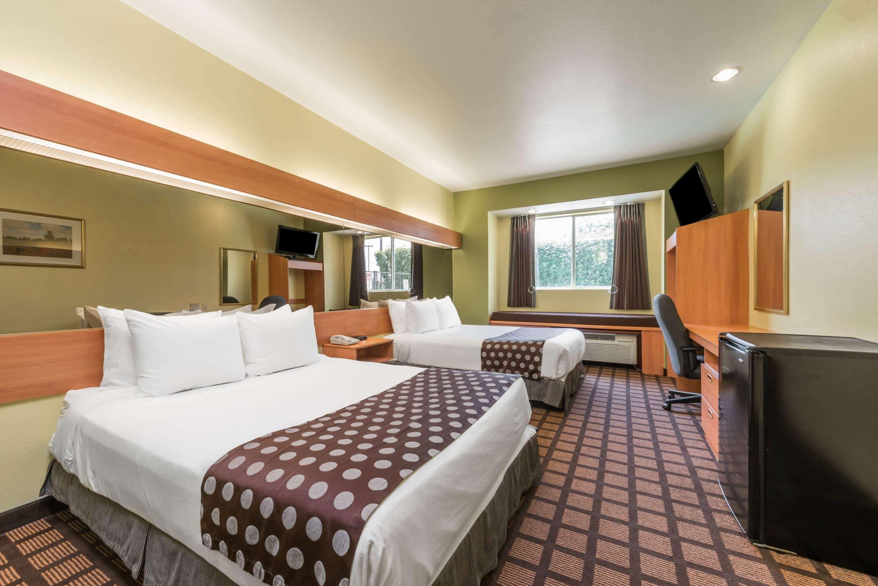 Microtel Inn & Suites By Wyndham Ft. Worth North/At Fossil Fort Worth Eksteriør bilde