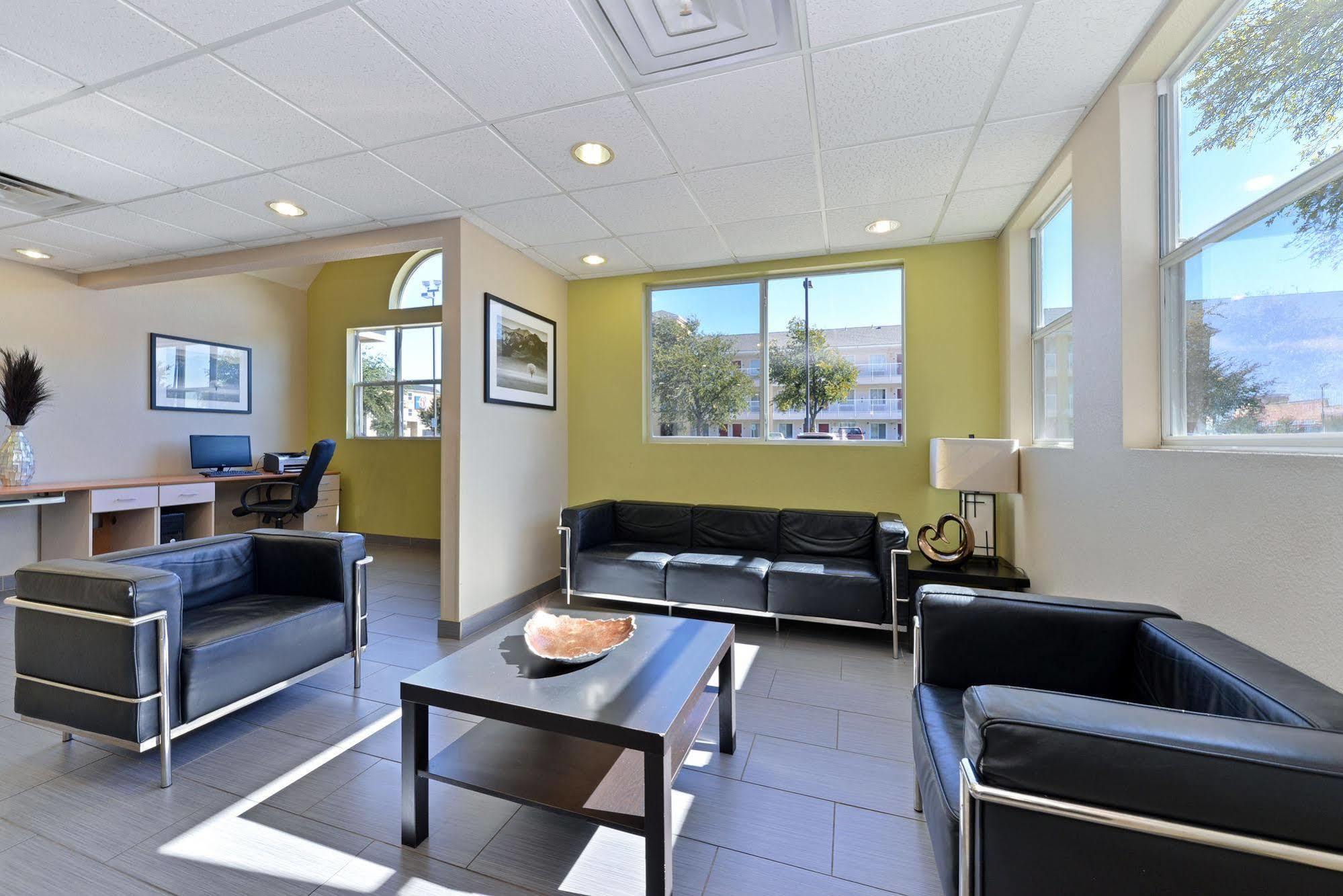 Microtel Inn & Suites By Wyndham Ft. Worth North/At Fossil Fort Worth Eksteriør bilde